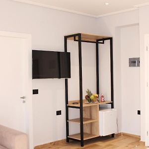 Bebi Hotel And Apartments